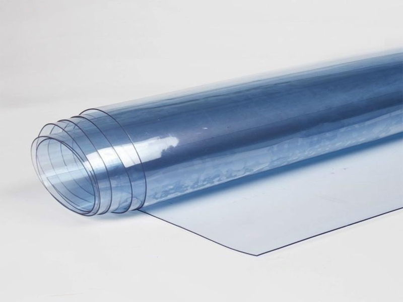 Bạt nhựa trong suốt được làm từ PVC có độ trong rõ nét, dẻo và chịu nhiệt tốt
